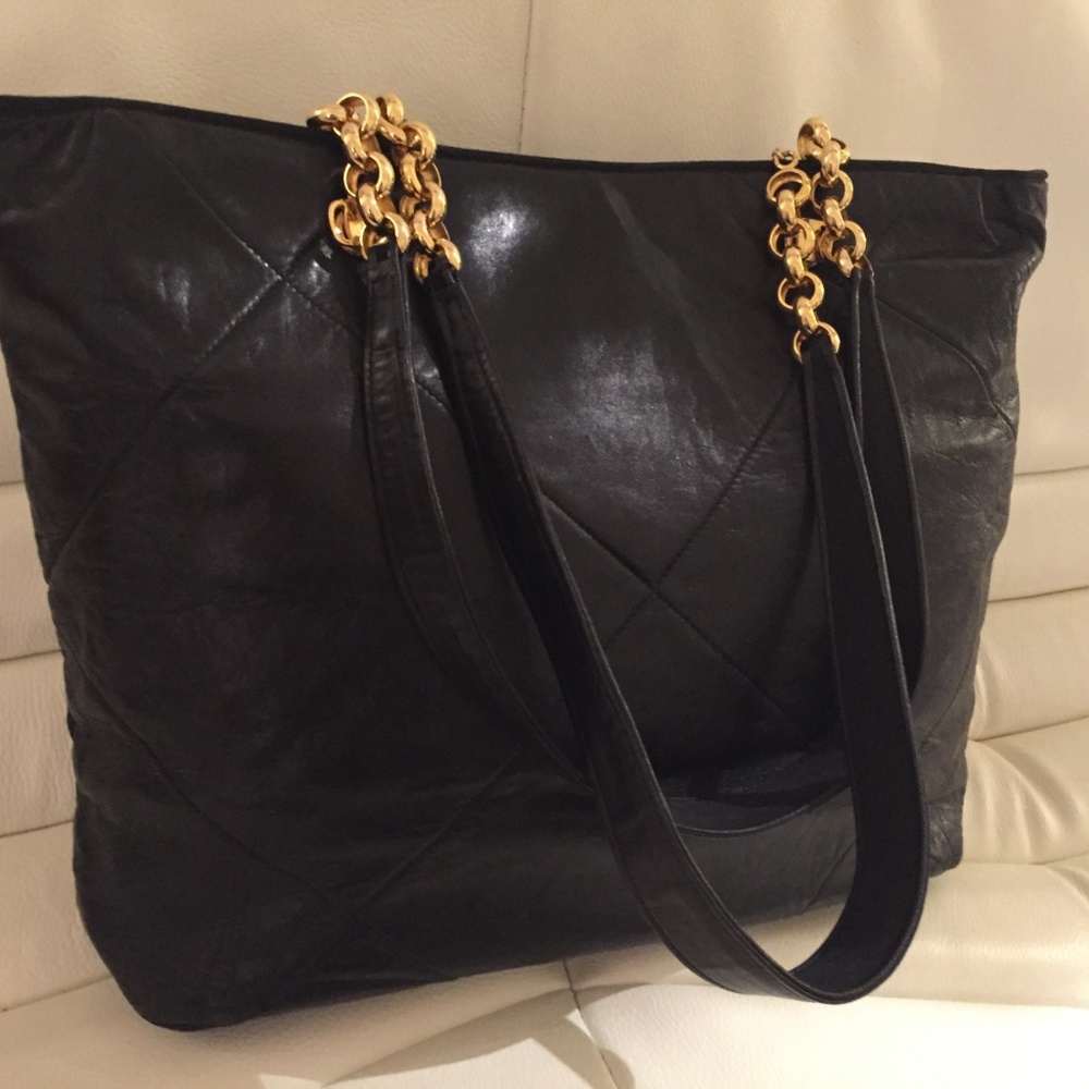 “AUTHENTIC” SALVATORE FERRAGAMO QUILTING BAG
